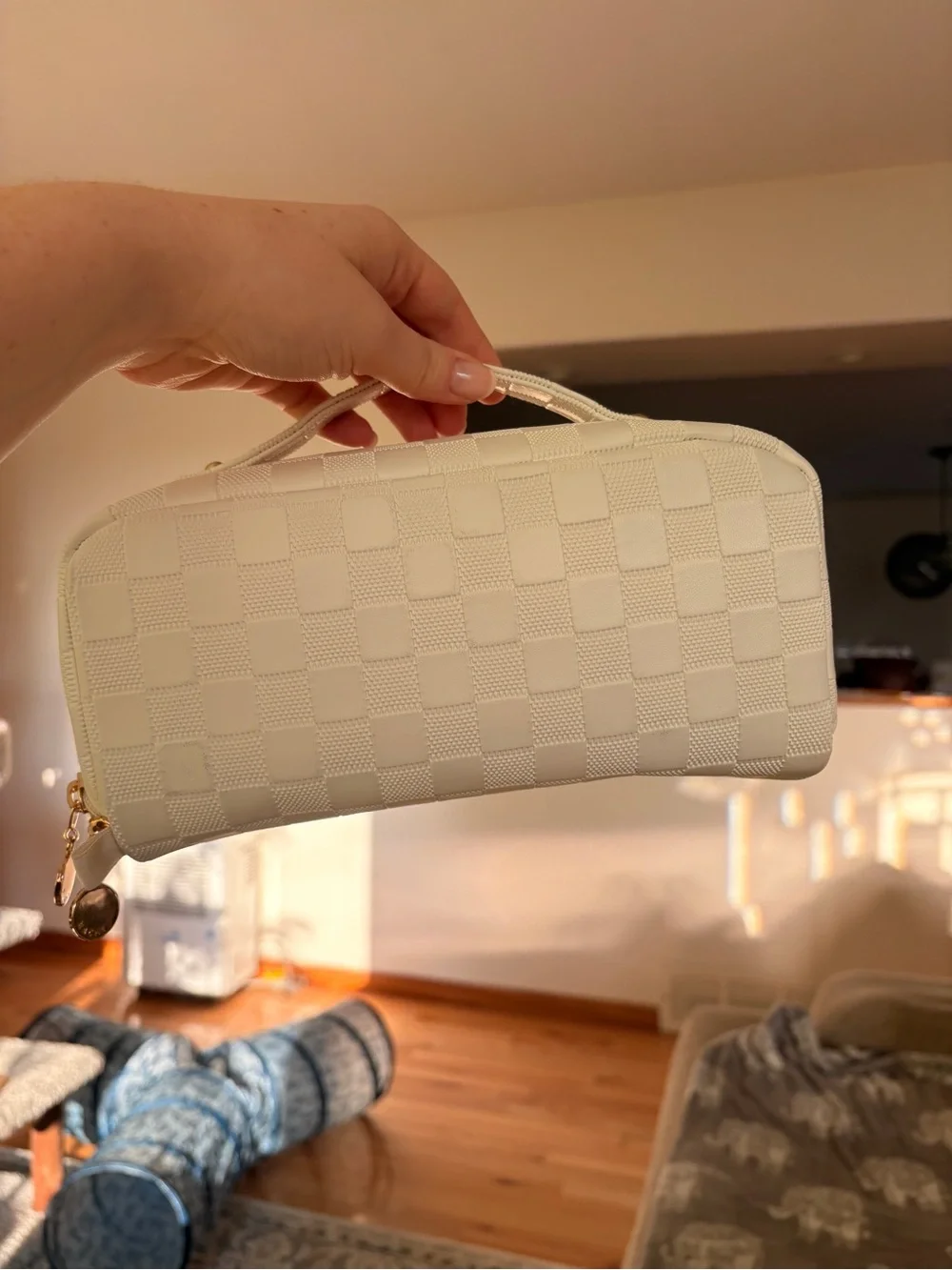 Makeup Bag, Waterproof PU Leather, Flat Open, Toiletry Bag, White Checkered